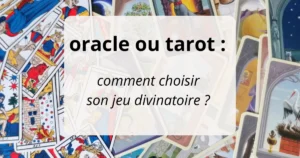 Image illustrant la différence entre tarot et oracle avec des cartes de différents jeux divinatoires en arrière-plan